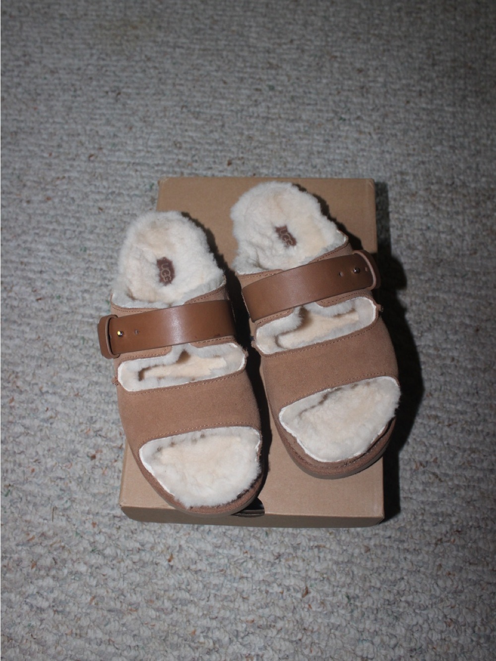 UGG Greenport strap slides size 7